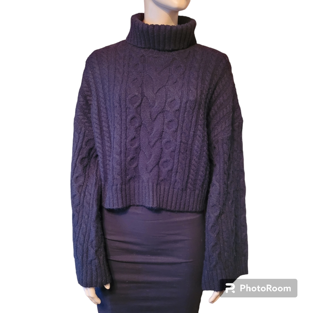 WAYF Chunky Cable Knit Turtleneck Sweater in Black size medium